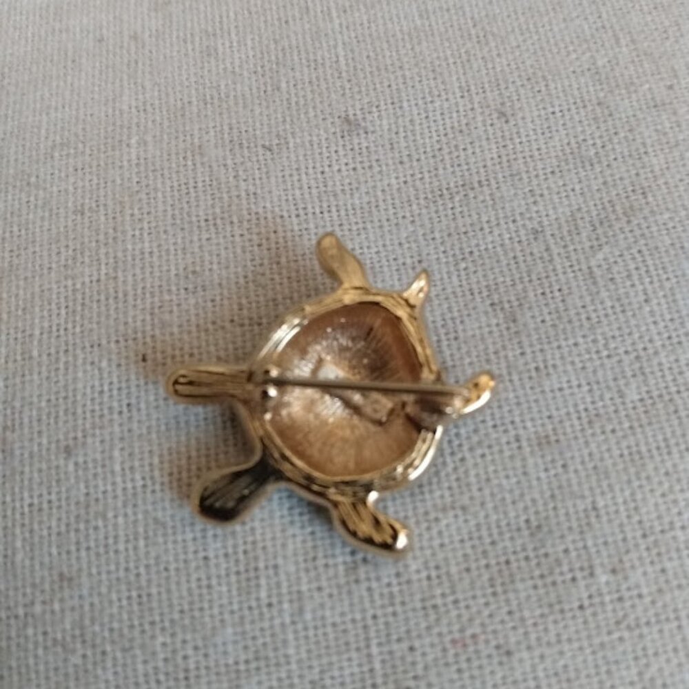 Monet: Gold tone light and dark green rhinestone small turtle brooch. - Picture 2 of 3